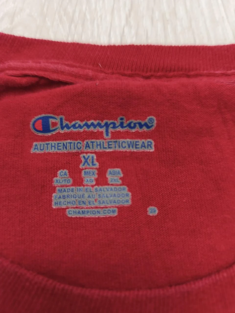 T-Shirt Champion Vermelho Tamanho XL – photo 2